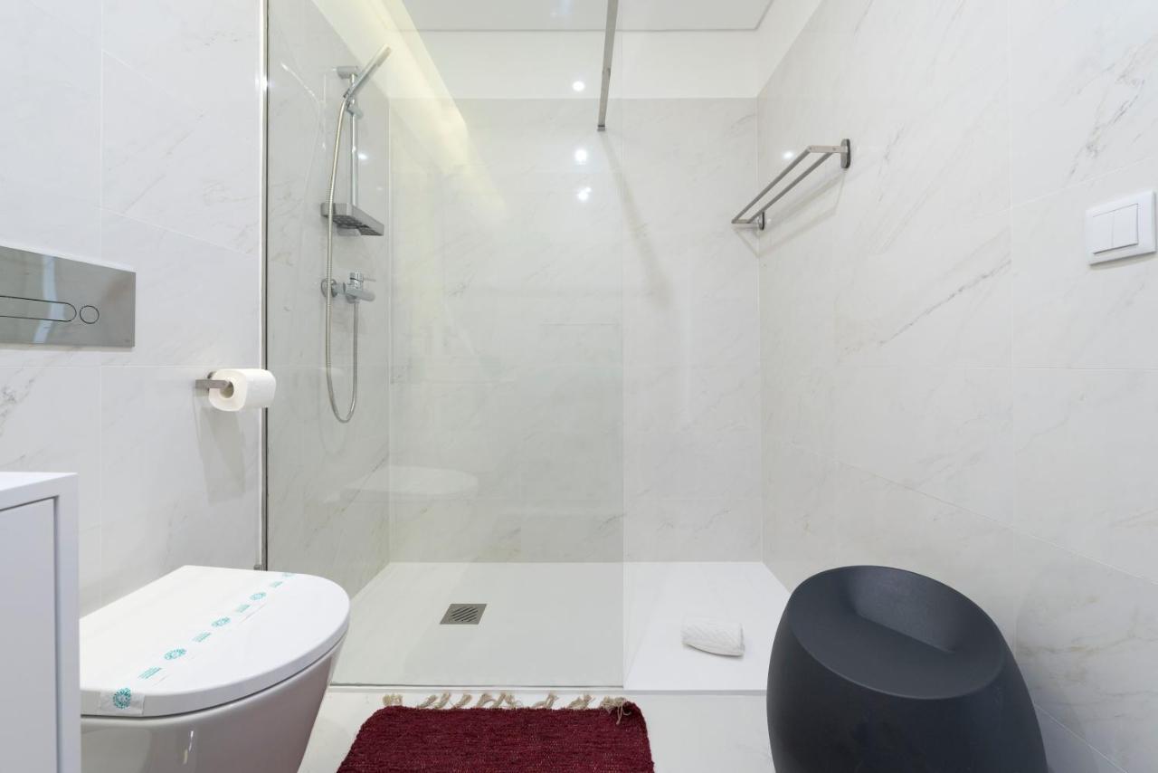 Lovelystay - Central Flat W/ Ac & Balcony 波尔图 外观 照片