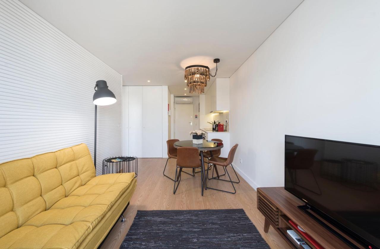 Lovelystay - Central Flat W/ Ac & Balcony 波尔图 外观 照片